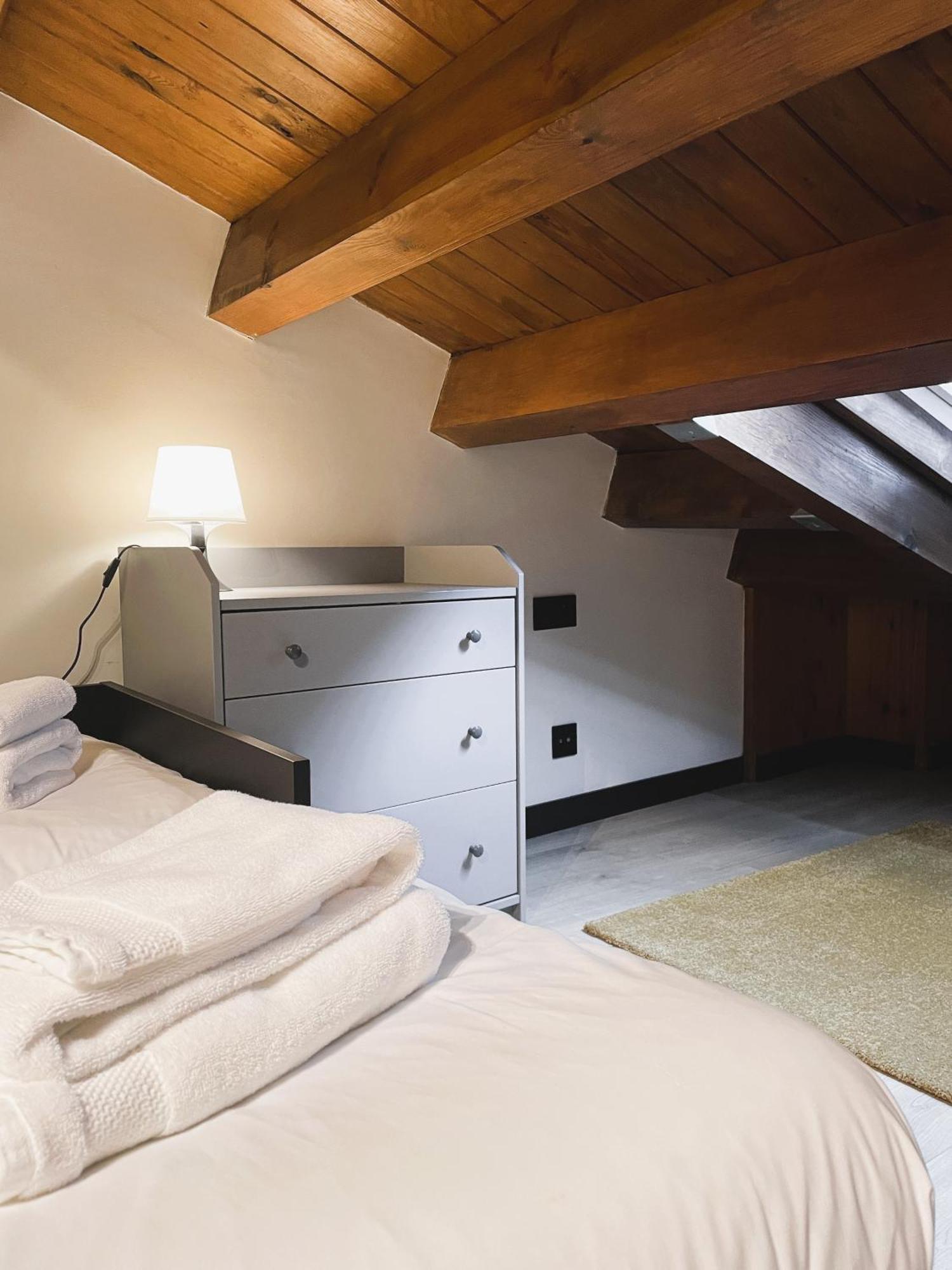 Apartamento Duplex En El Puente Historico, Gra De Fajol กัมโปรดอน ภายนอก รูปภาพ