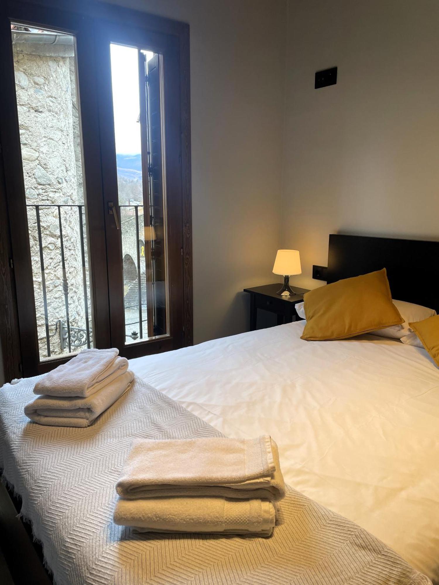 Apartamento Duplex En El Puente Historico, Gra De Fajol กัมโปรดอน ภายนอก รูปภาพ